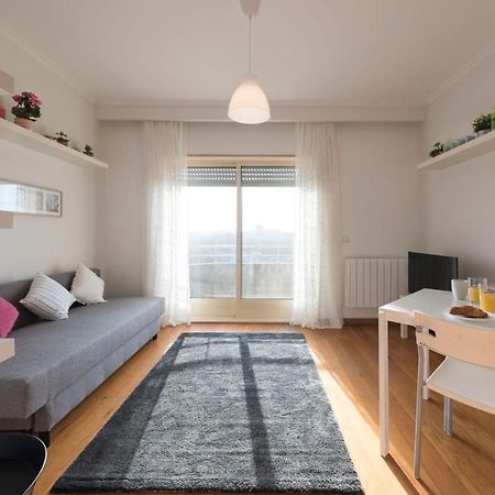 Lovelystay - 1Br Flat With Stunning Views Over Porto Vila Nova de Gaia Exteriér fotografie