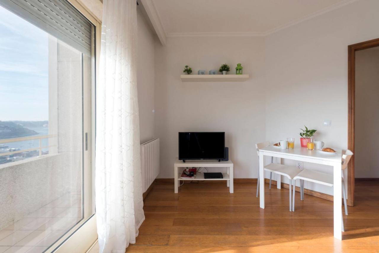Lovelystay - 1Br Flat With Stunning Views Over Porto Vila Nova de Gaia Exteriér fotografie
