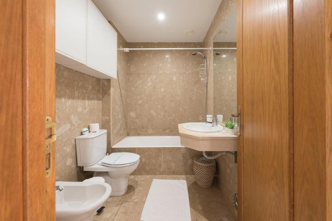 Lovelystay - 1Br Flat With Stunning Views Over Porto Vila Nova de Gaia Exteriér fotografie